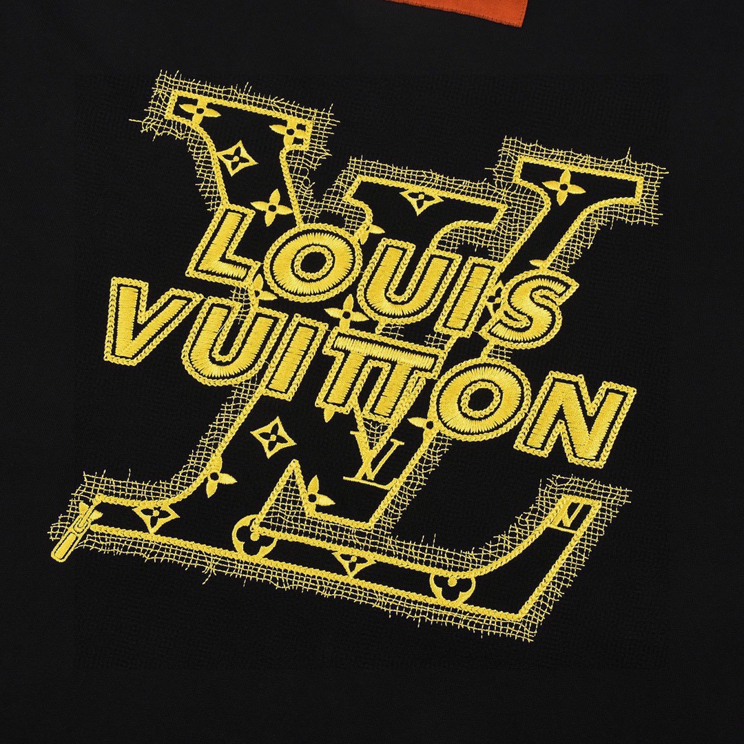 路易威登/Louis Vuitton 夏季新款 前后立体字母刺绣圆领短袖T恤 白色/黑色