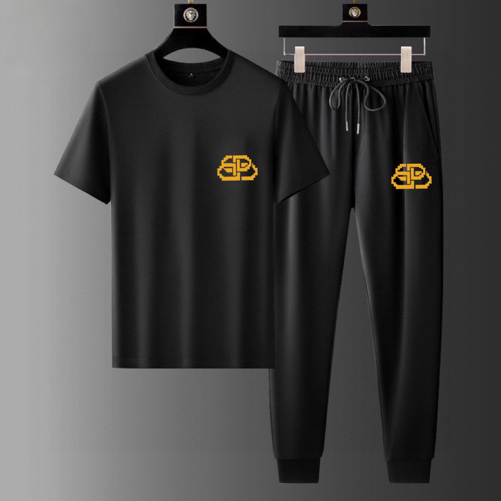 Balenciaga BALENCIAGA 巴黎世家 (胖子福音) 2025 世界知名奢侈品牌