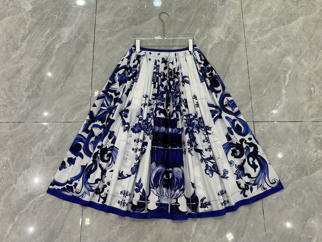 p782 Smlxlxl 272, with a pack of DGs. - 图片 2