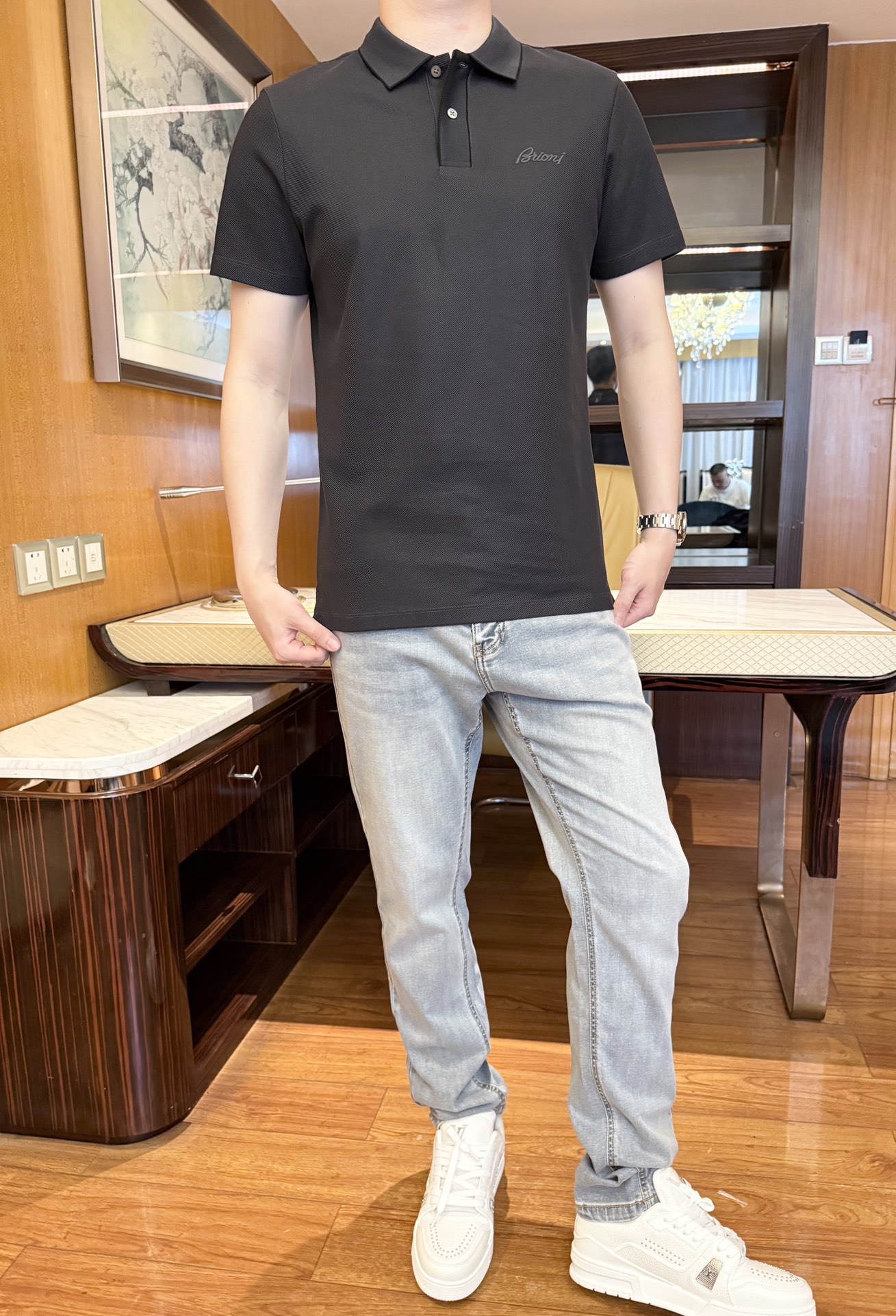 NO:459494,Brioni-2025 counter latest hot-selling Polo, London counter hot-selling items!  Selected Italian imported bead flooring fabrics with the latest designs, brand embroidery on the chest highlights taste, business and casual boutique. Size: 48-56 (model 180/140 wears 50, with Hong Kong Lane Crawford gift box packaging), alexander wang19860909Brioni-2025专柜最新爆款Polo出货 伦敦专柜热销单品！精选意大利进口珠地棉面料搭配最新的设计,胸口的品牌刺绣彰显品味 商务休闲精品.尺码:48-56（模特180/140穿50,配香港连卡佛礼盒包装）,,alexander wang,Men's clothing