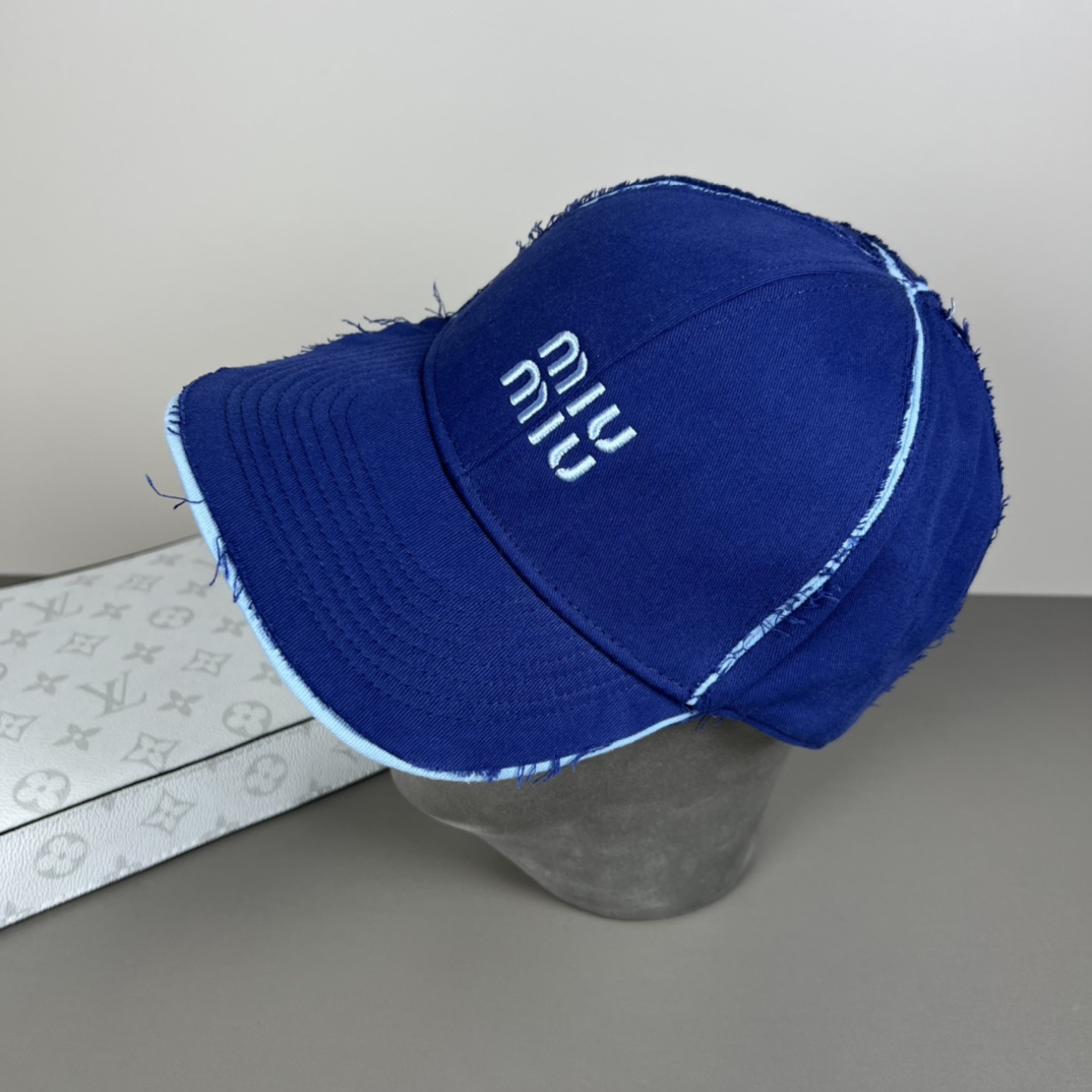 NO:358351,Miumiu original single authentic mold customization, the original version is meticulously crafted and of excellent quality!  Hat Straw Hat Fisherman Hat Baseball Hat, Hats, Miumiu, espadrilles, hats谬谬miumiu 原单正品开模订制,原版做工细致质量超赞！帽子草帽渔夫帽棒球帽,帽子,miumiu,espadrilles,hats,hat