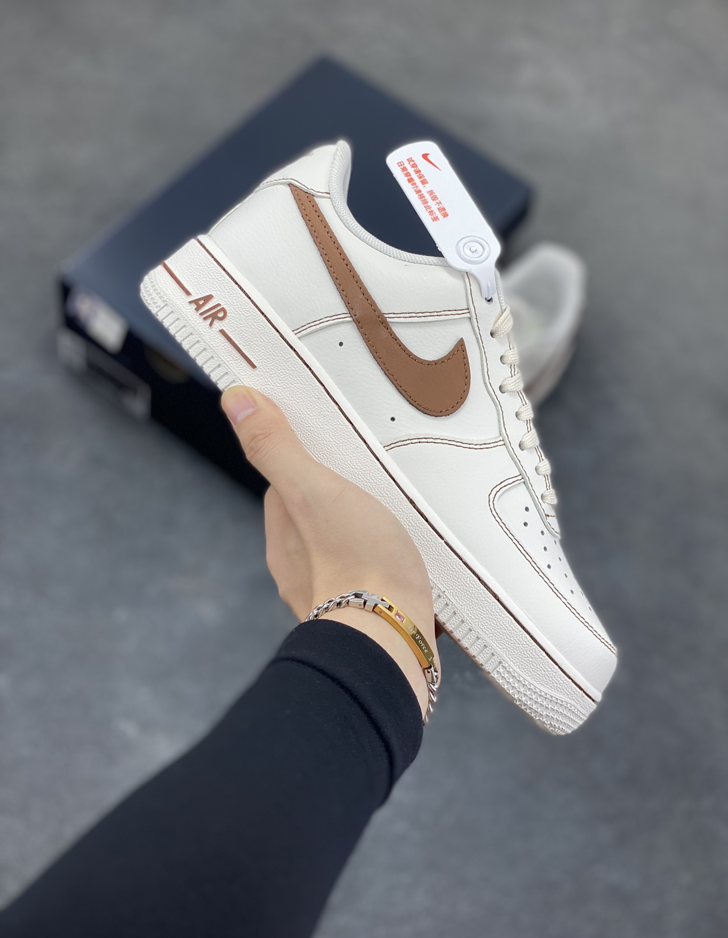 Nike Air Force 1 Low 白黄 原楦头原纸板 打造纯正空军版型 专注外贸渠道 全掌内置蜂窝气垫 原盒配件 原厂中底钢印、拉帮完美 货号:HQ2037-101 尺码:36 36.5 37.5 38 38.5 39 40 40.5 41 42 42.5 43 44 44.5 45-选品中心