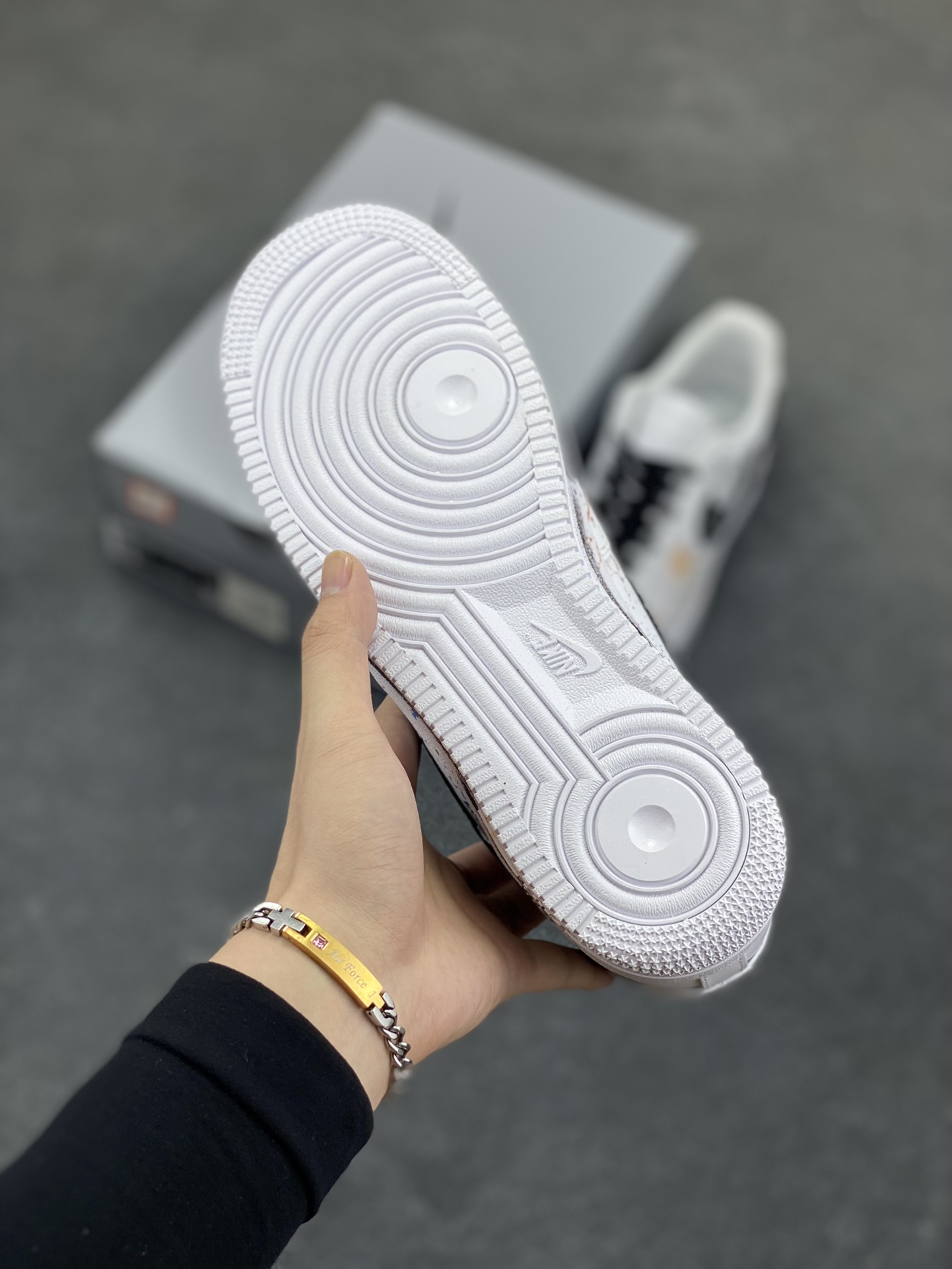 图片[5]-Nike Air Force 1 Low’07 蝴蝶涂鸦 空军一号低帮休闲板鞋 定制皮料 原厂3D打印 定制鞋盒 原楦原纸板 纯正空军版型 内置全掌气垫 货号：ZH0316-088 尺码：36 36.5 37.5 38 38.5 39 40 40.5 41 42 42.5 43 44 44.5 45-选品中心