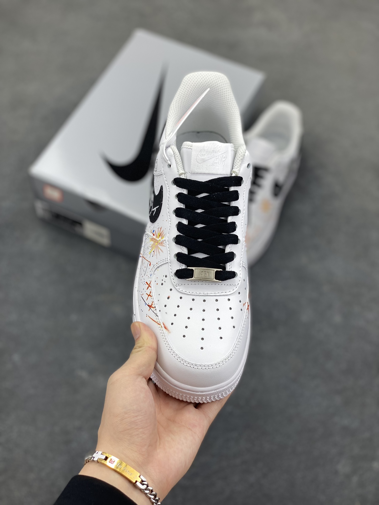 图片[2]-Nike Air Force 1 Low’07 蝴蝶涂鸦 空军一号低帮休闲板鞋 定制皮料 原厂3D打印 定制鞋盒 原楦原纸板 纯正空军版型 内置全掌气垫 货号：ZH0316-088 尺码：36 36.5 37.5 38 38.5 39 40 40.5 41 42 42.5 43 44 44.5 45-选品中心