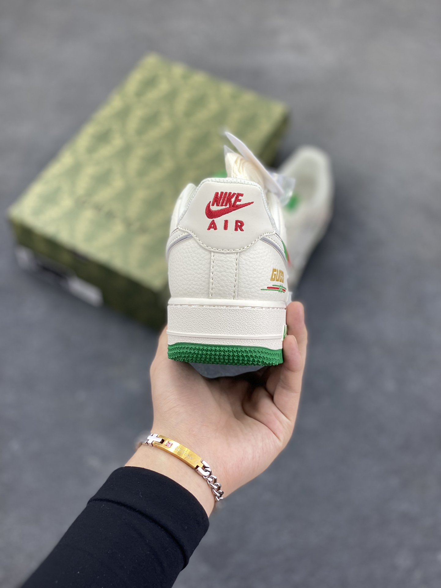 图片[4]-NIke Air Force 1 \’07 Low “古驰联名——彩绿四勾”空军一号 低帮 运动鞋 休闲鞋 折边针车 工艺难度大 原楦头原纸板 原装鞋盒 定制五金配件 内置全掌气垫 原厂鞋底 货号：XS2869-002 尺码：36 36.5 37.5 38 38.5 39 40 40.5 41 42 42.5 43 44 44.5 45-选品中心