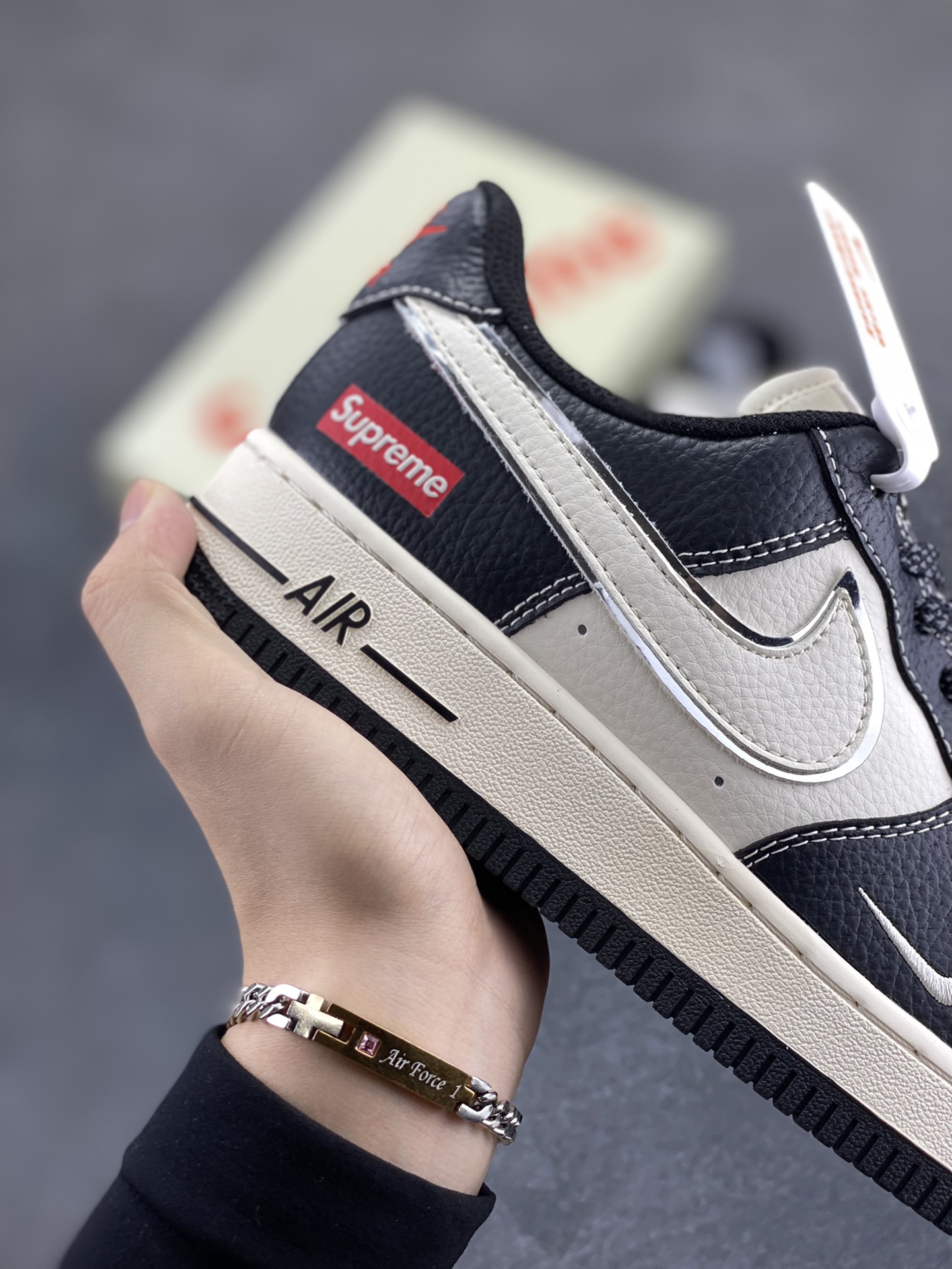 图片[6]-Nike Air Force 1 Low 空军一号低帮百搭休闲运动板鞋。柔软、弹性十足的缓震性能和出色的中底设计，横跨复古与现代的外型结合，造就出风靡全球三十多年的Force 1，直到今天还深受青睐。 货号：XZ6188-316 尺码：36 36.5 37.5 38 38.5 39 40 40.5 41 42 42.5 43 44 44.5 45-选品中心