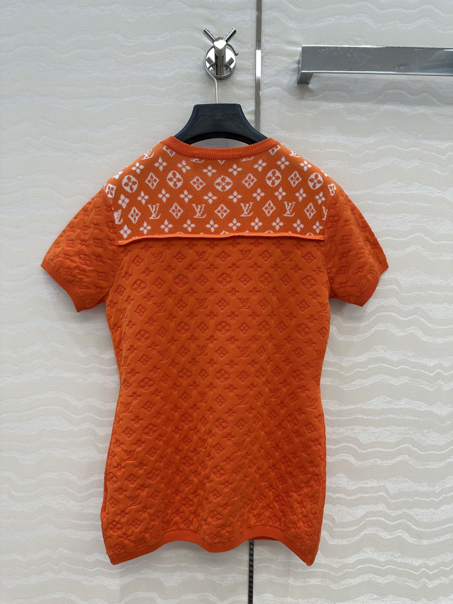 “Custom Navy Blue Monogram Knit Short Sleeve Top for Spring & Summer Vacation” - 图片 9
