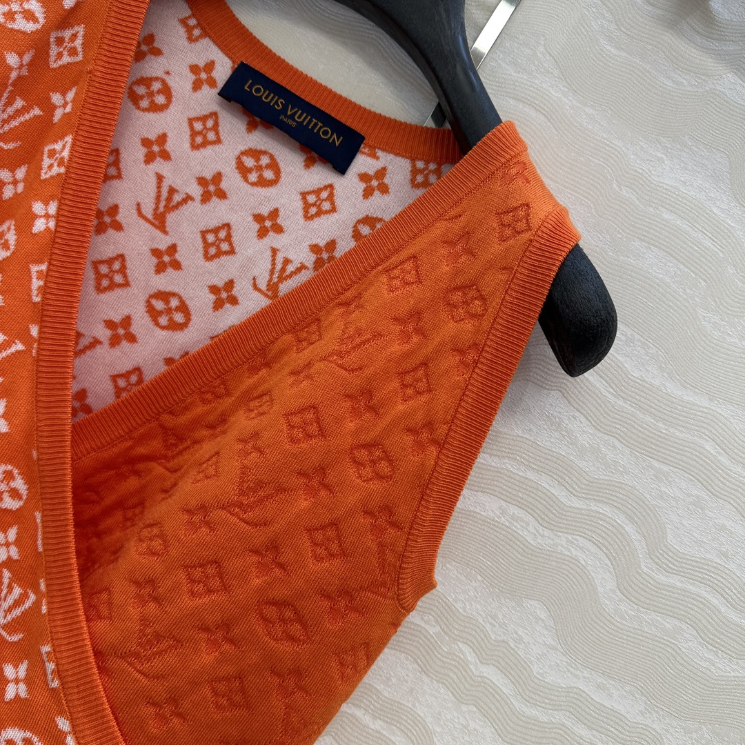 独家首发❤️原单品质！25s春夏 度假新品针织抹胸小背心，定制海军蓝MONOGRAM提花撞色。18针徳国