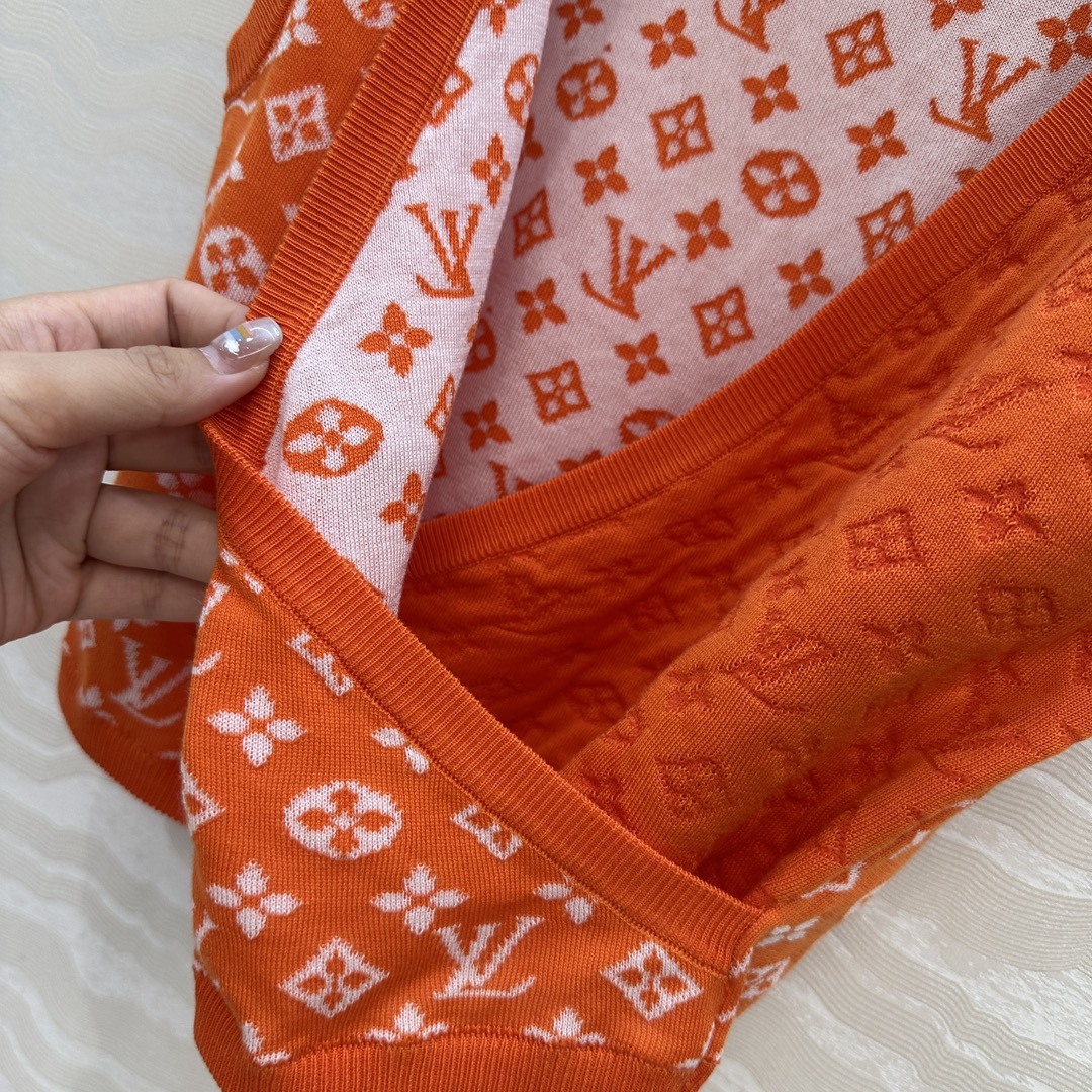 独家首发❤️原单品质！25s春夏 度假新品针织抹胸小背心，定制海军蓝MONOGRAM提花撞色。18针徳国