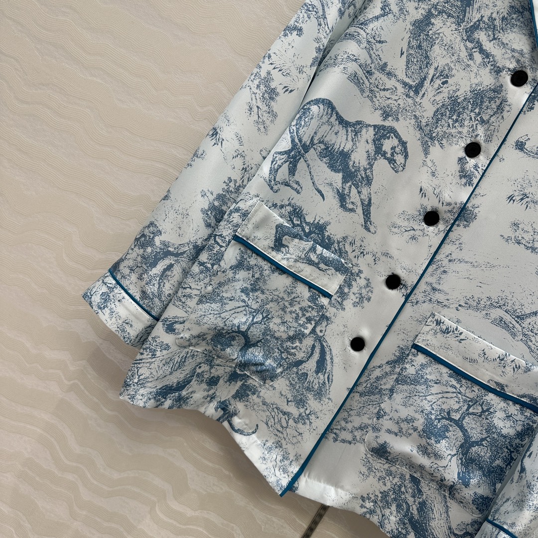 独家首发❤️原单品质，MissD 新品系列 睡衣风真丝衬衫！100%真丝斜纹绸，动物园茹伊印花图案穿上夏