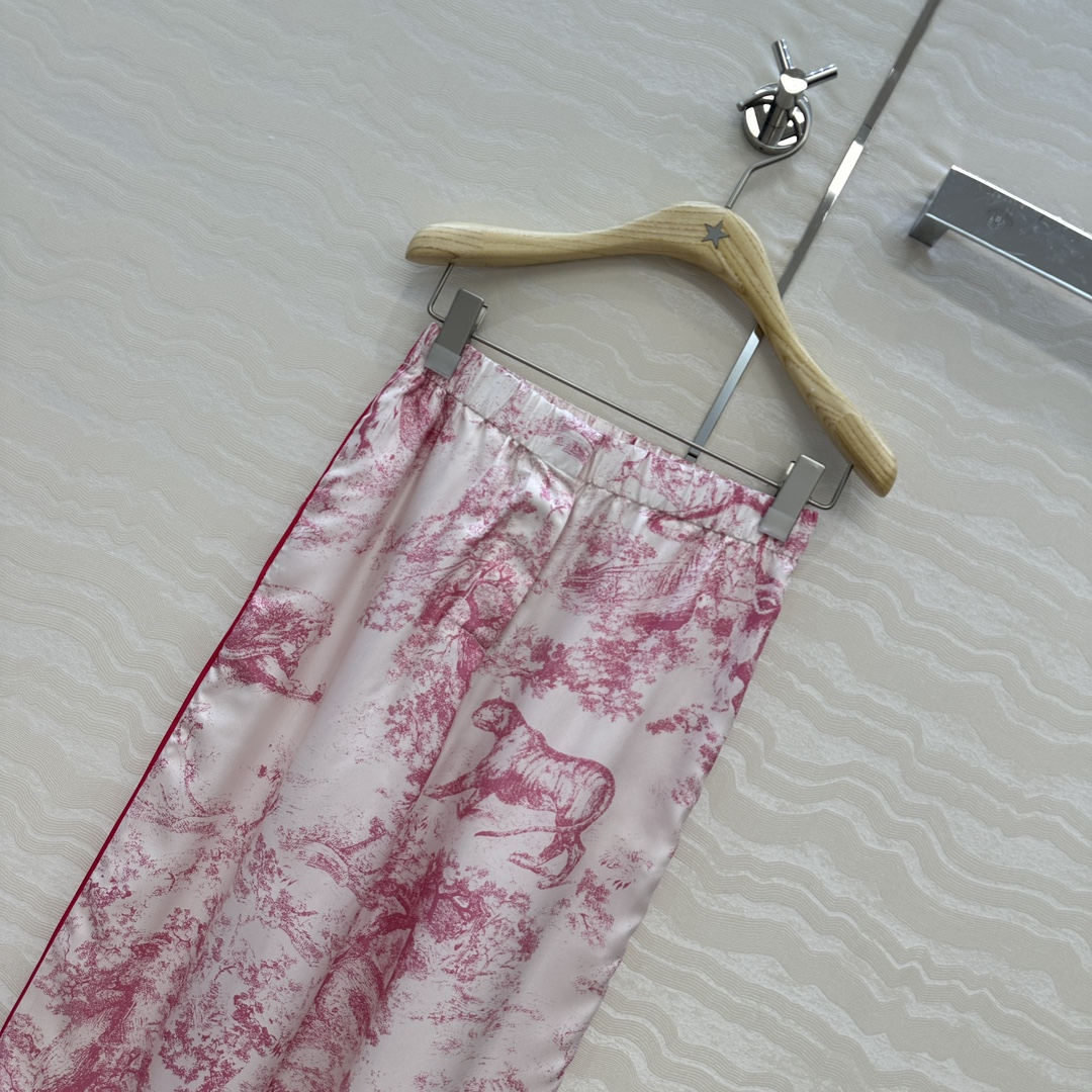 Miss D’s New Silk Pyjamas: Elegant, Exclusive, and Perfect for Summer - 图片 2