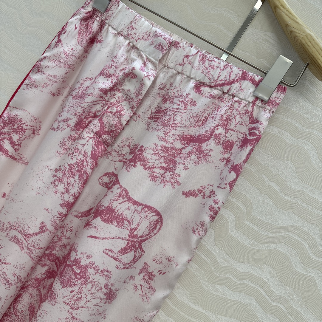 Miss D’s New Silk Pyjamas: Elegant, Exclusive, and Perfect for Summer - 图片 3