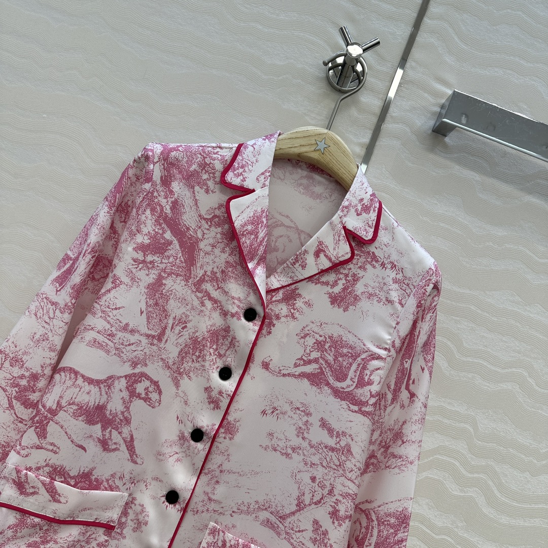 独家首发❤️原单品质，MissD 新品系列 睡衣风真丝衬衫！100%真丝斜纹绸，动物园茹伊印花图案穿上夏