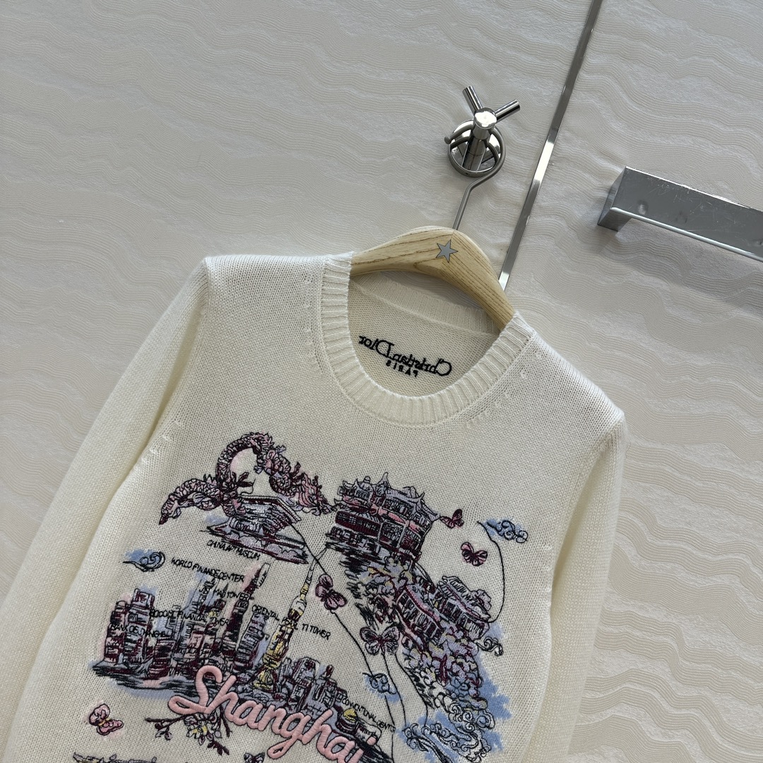 高端原单品质🖤MissD春夏新品souvenir城市限定系列，上海的外滩披上夕阳🌇印花图案刺绣羊绒毛衣！