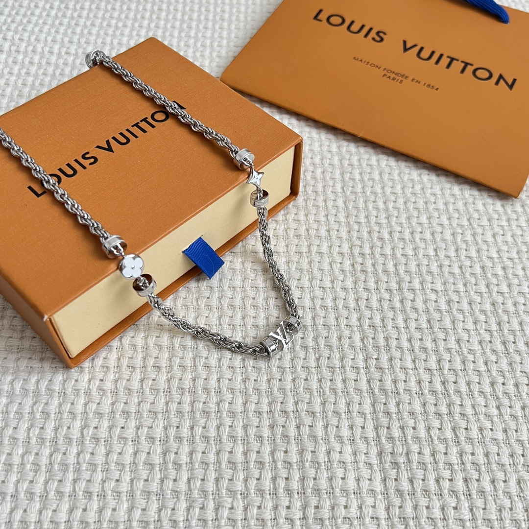 【】原单货 LV 项链🔹🔹Louis Vuitton 路易威登 🔹专柜一致材质 火爆款出货 设计独特 复