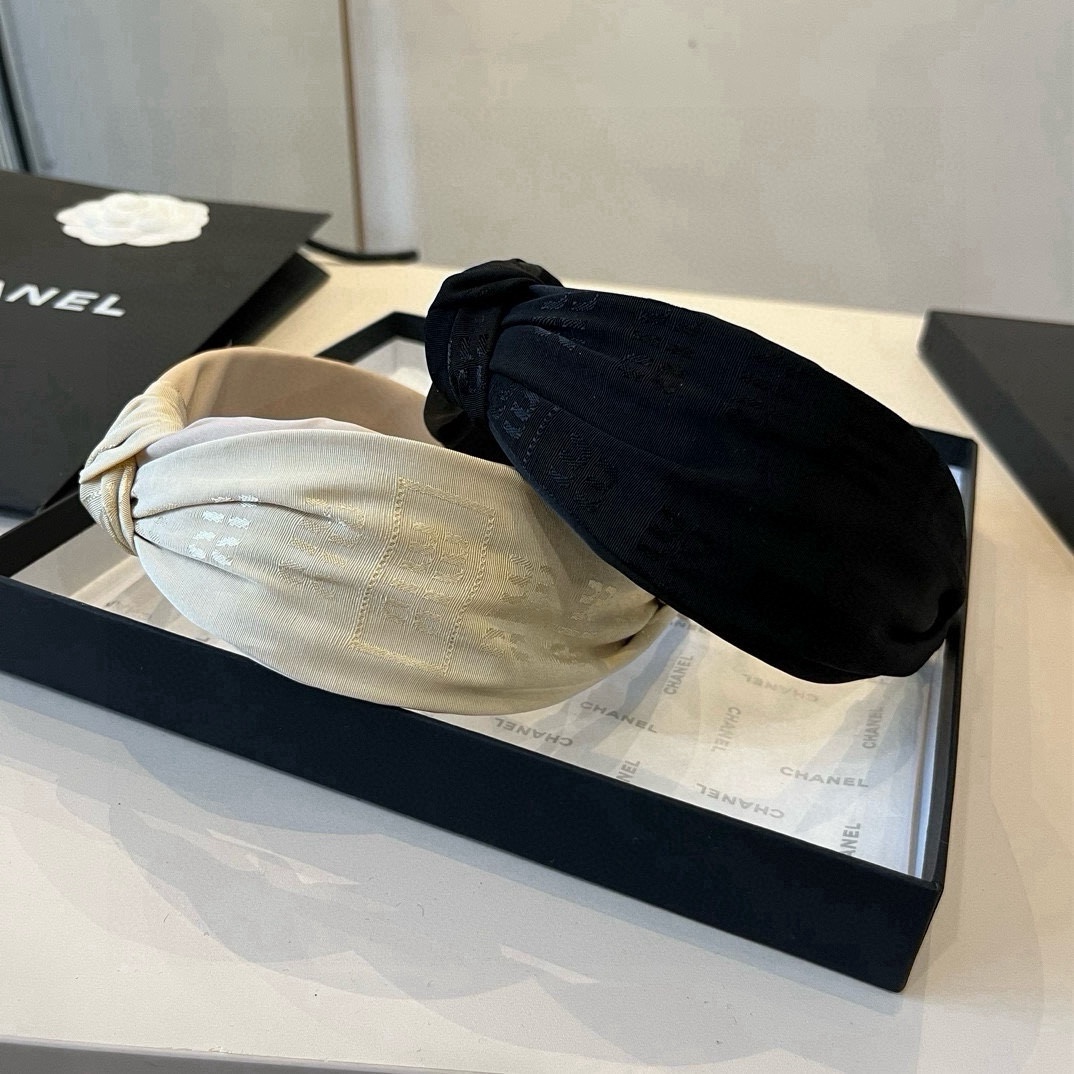 🆕

miumiu缪缪新款发箍