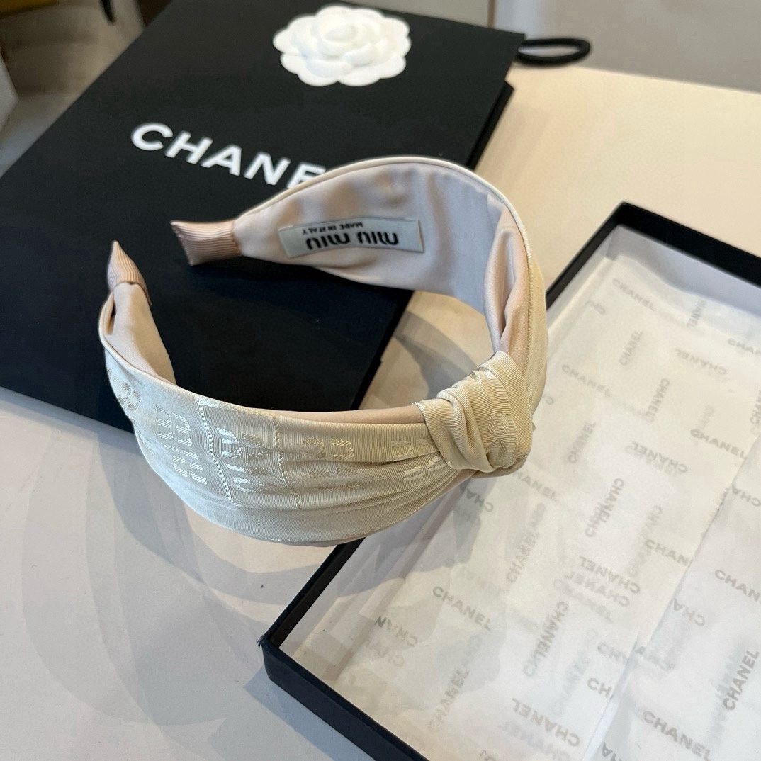 🆕

miumiu缪缪新款发箍