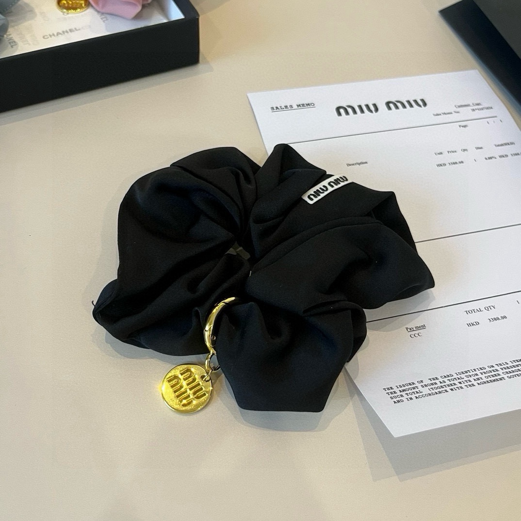 🆕

miumiu缪缪新款发圈