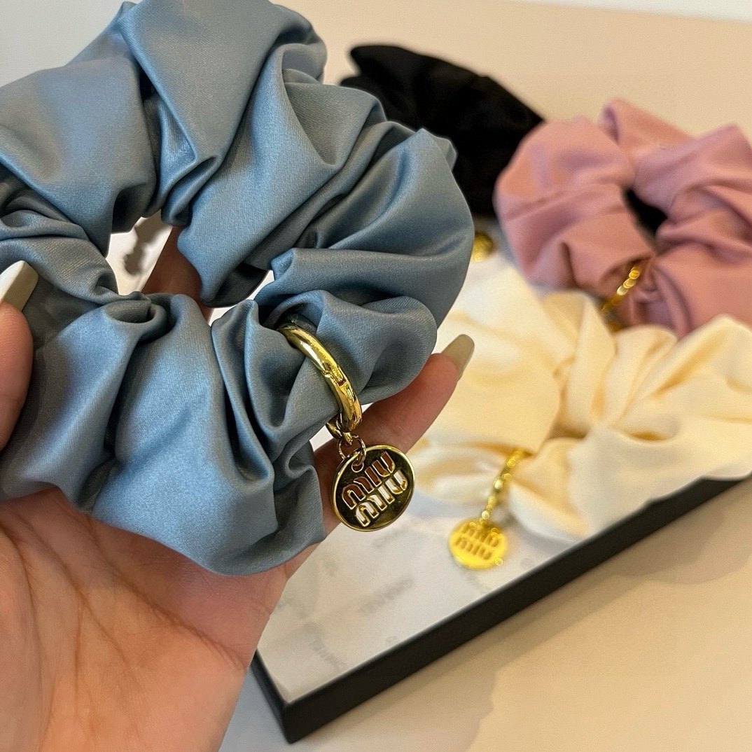 🆕

miumiu缪缪新款发圈