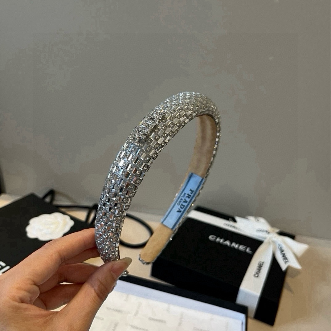 🆕
 
PRADA普拉达发箍