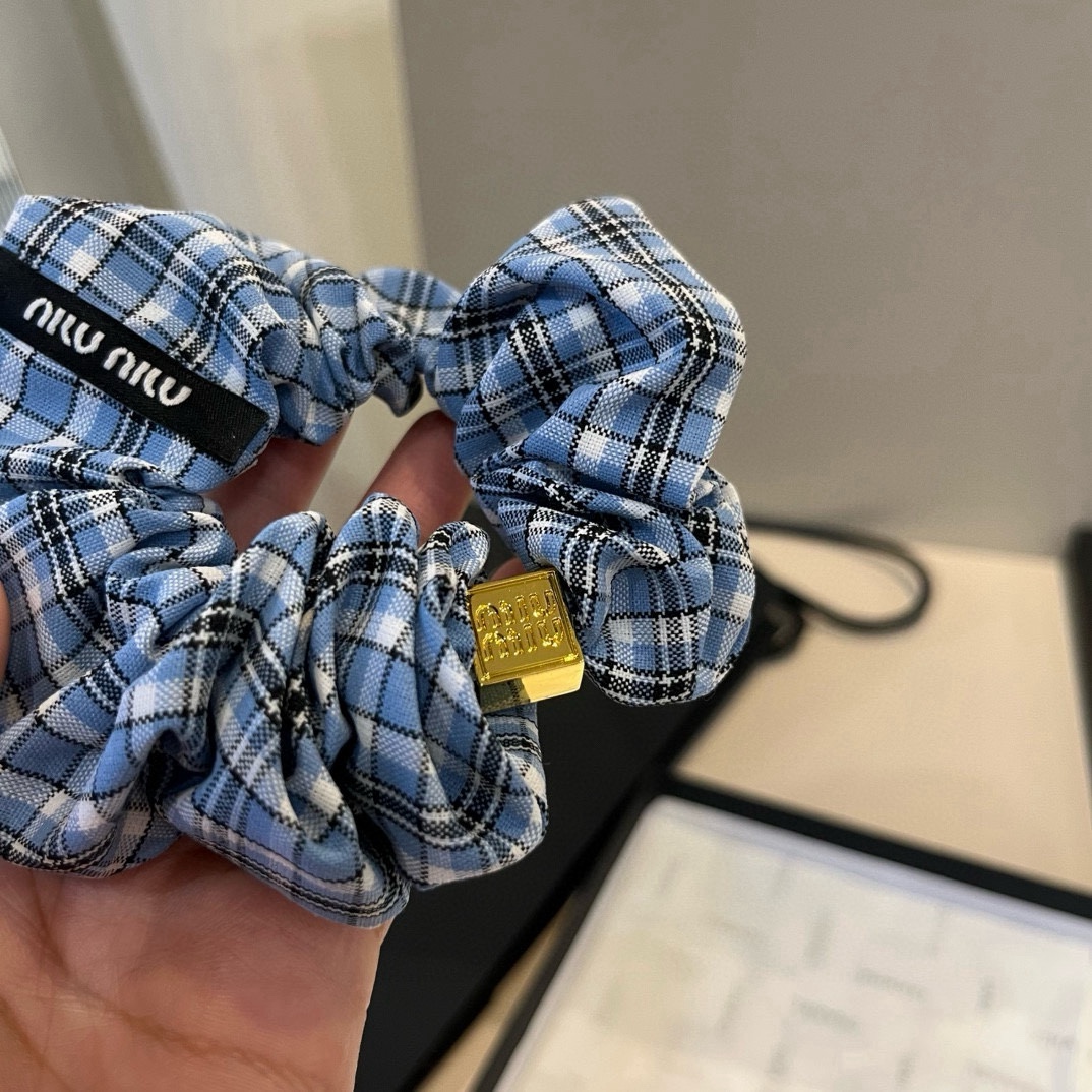 🆕

miumiu缪缪新款发圈