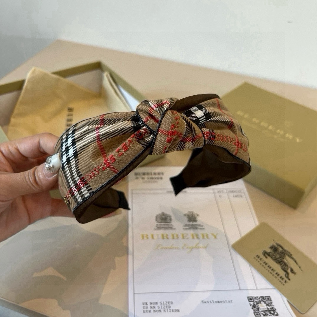 🆕

Burberry巴宝莉格子发箍