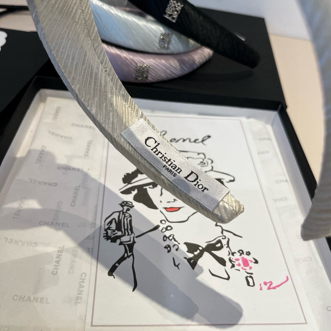 🆕
Dior迪奥新款发箍