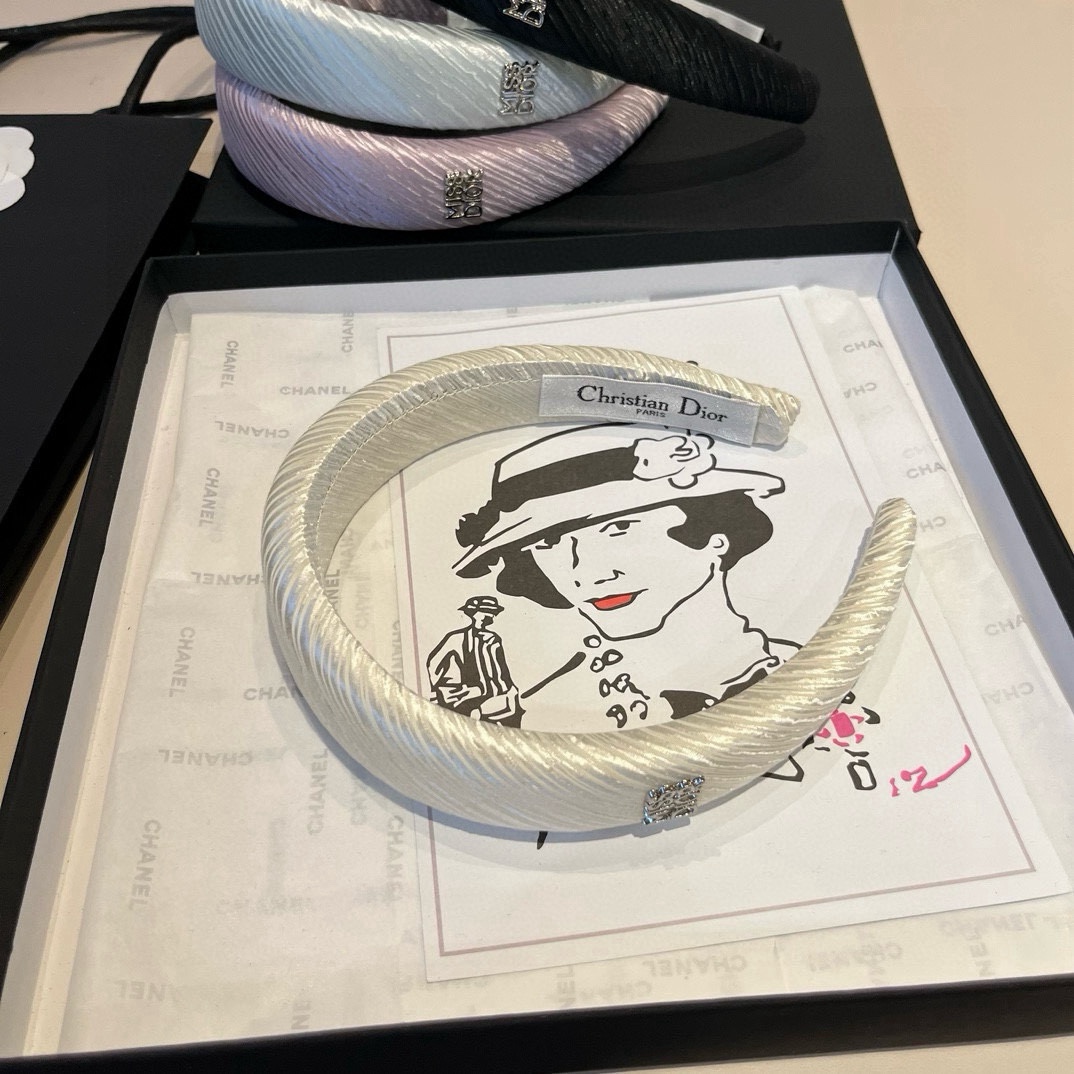 🆕
Dior迪奥新款发箍