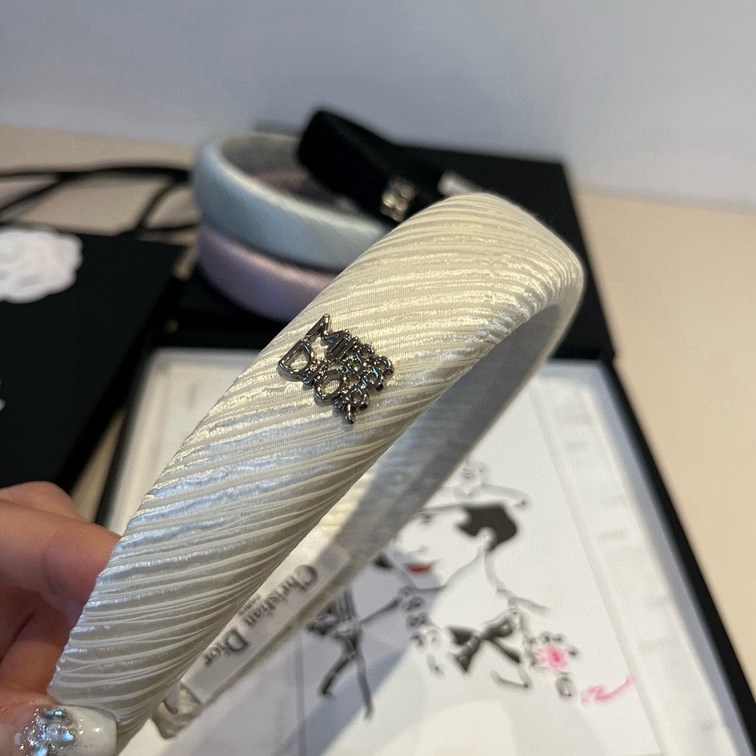 🆕
Dior迪奥新款发箍