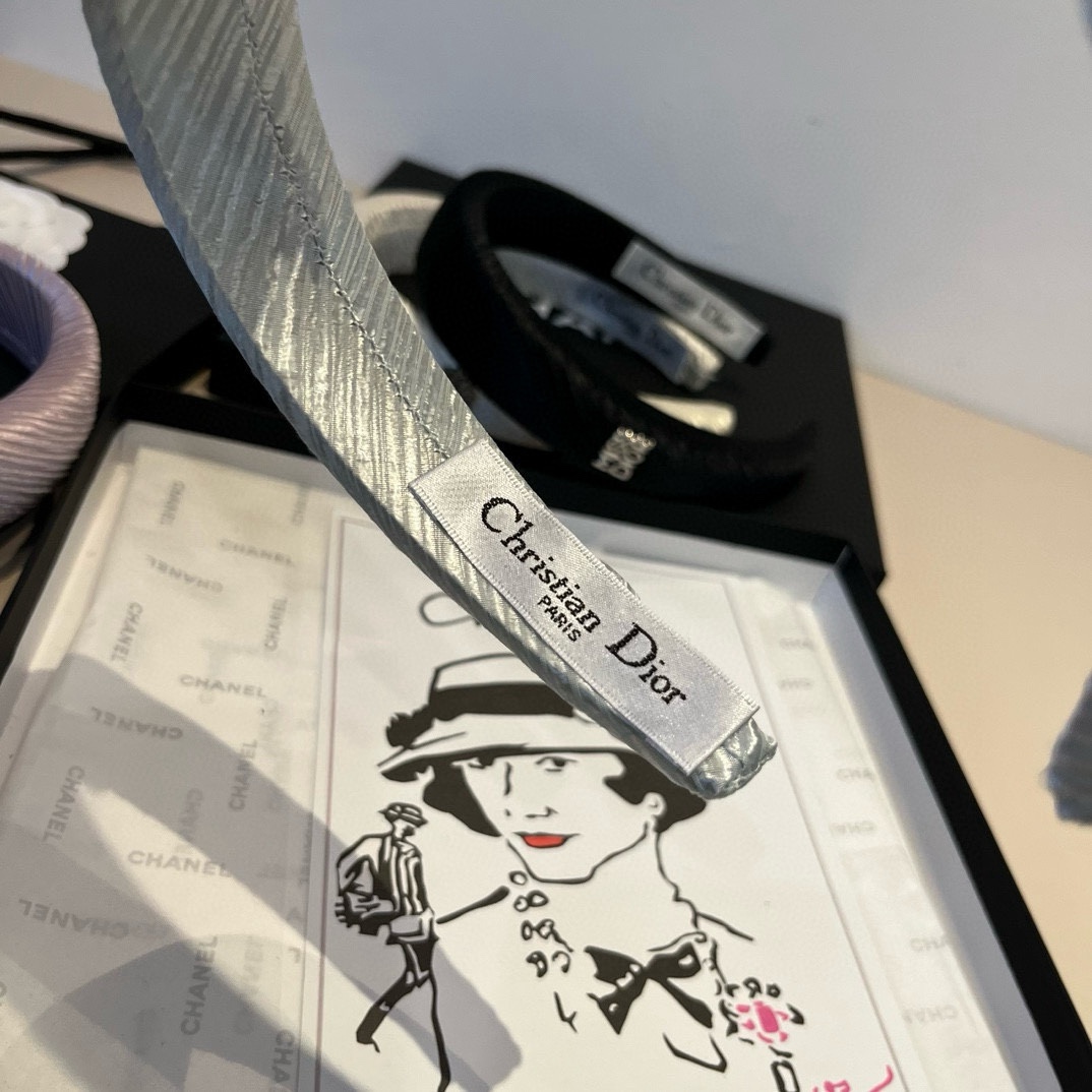 🆕
Dior迪奥新款发箍