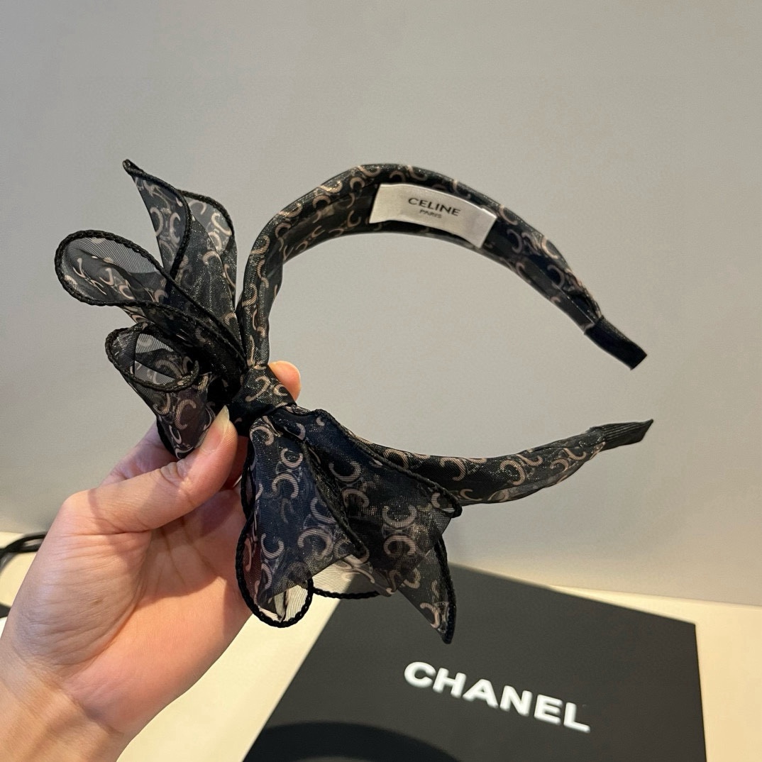 🆕
Celine赛琳蝴蝶结发箍