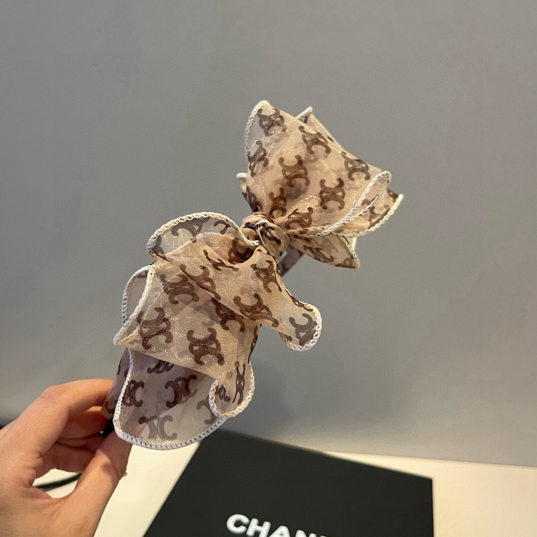 🆕

Celine赛琳蝴蝶结发圈