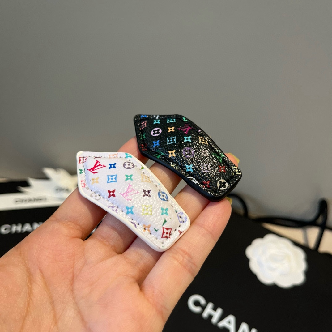 🆕（单个）

LV路易威登新款发夹