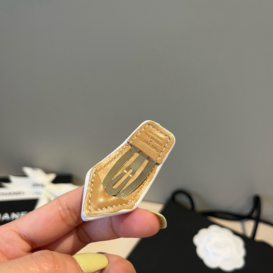 🆕（单个）

LV路易威登新款发夹