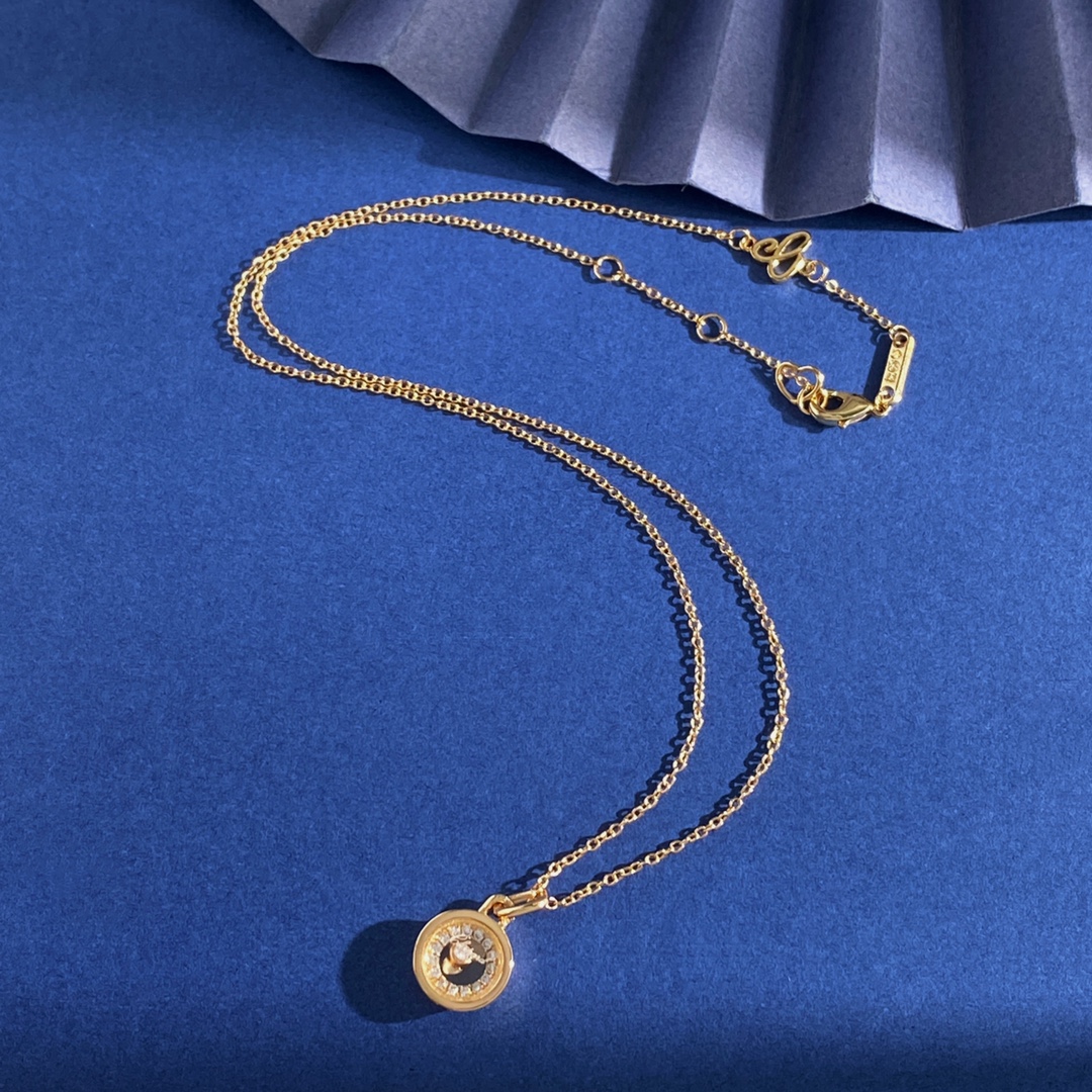 XB94 65 68
萧邦ChoPard时尚ins百搭圆形内镶钻灵动单钻几何吊坠项链 黄铜材质 2个色