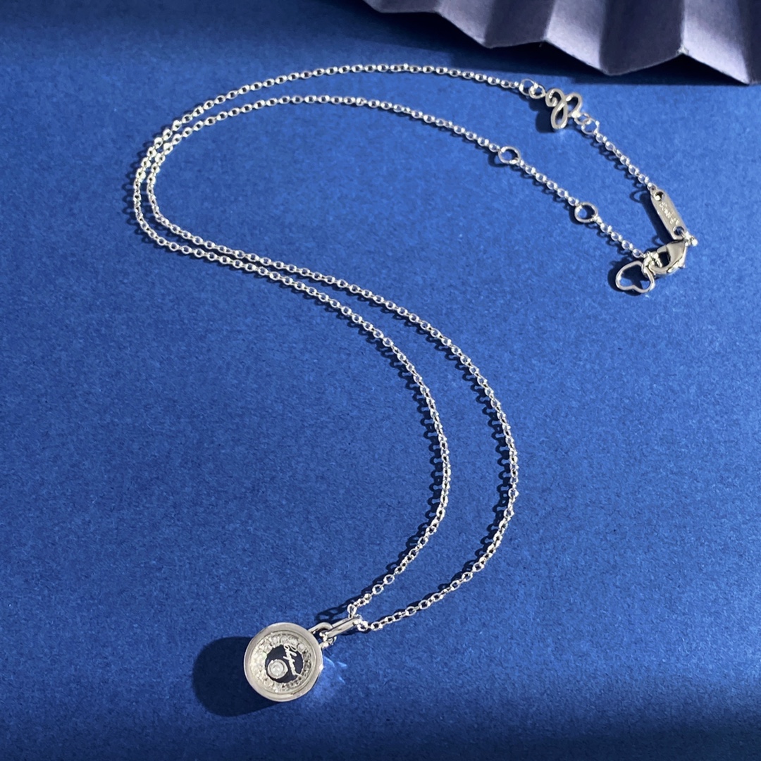  XB94 65 68
萧邦ChoPard时尚ins百搭圆形内镶钻灵动单钻几何吊坠项链 黄铜材质 2个色