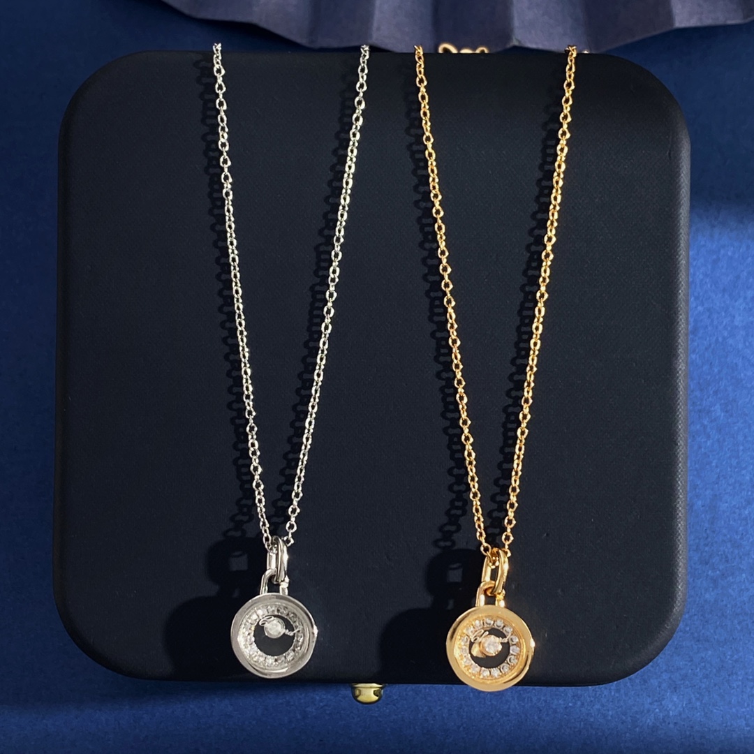  XB94 65 68
萧邦ChoPard时尚ins百搭圆形内镶钻灵动单钻几何吊坠项链 黄铜材质 2个色