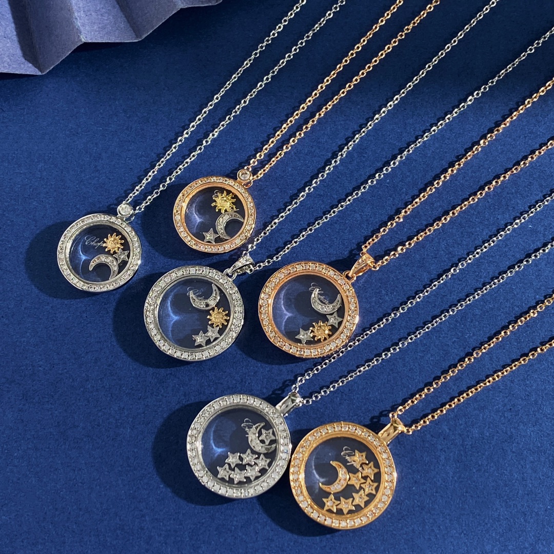  XB94 65 68
萧邦ChoPard日月星辰灵动设计时尚ins百搭镶钻圆形几何吊坠项链 黄铜材质 
