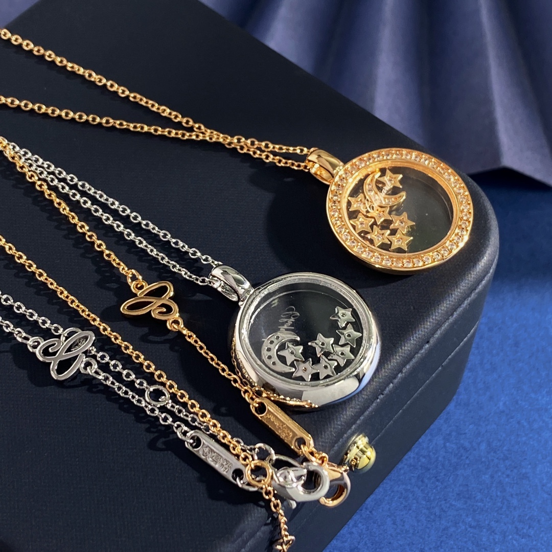  XB94 65 68
萧邦ChoPard日月星辰灵动设计时尚ins百搭镶钻圆形几何吊坠项链 黄铜材质 