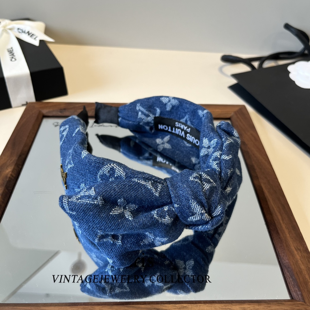🆕

lv路易威登新款发箍