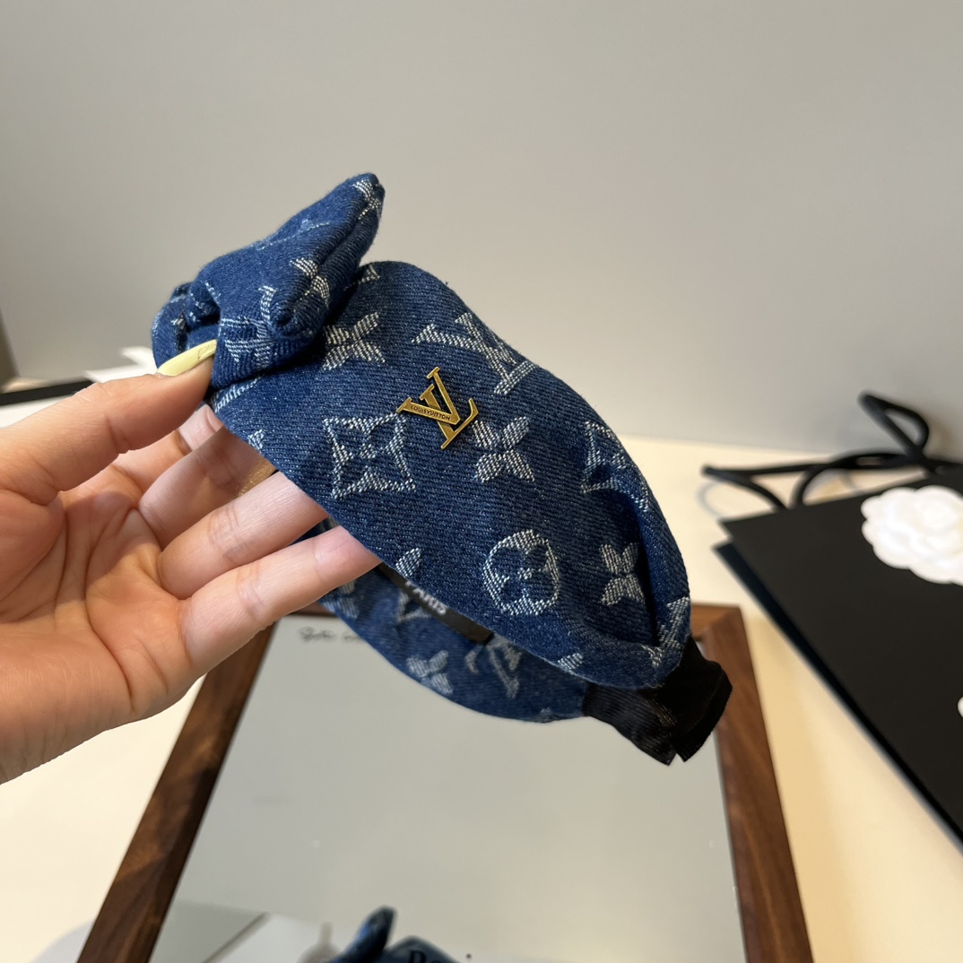 🆕

lv路易威登新款发箍