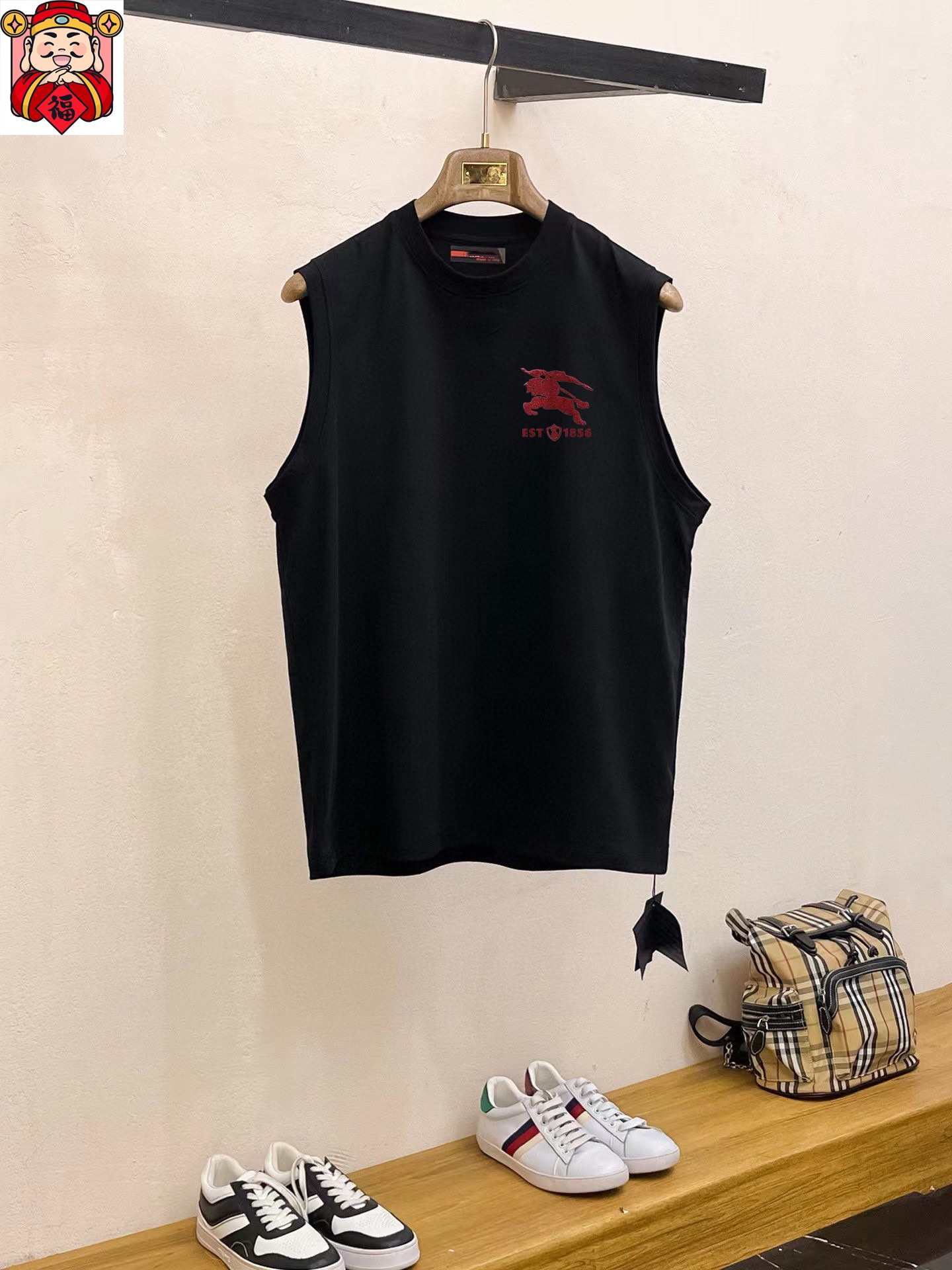 Burberry 品牌【BURBERRY 巴宝莉】2025夏季新品背心T袖 简约款式 任何人都可以轻松驾驶 进口定制丝光棉面料 手软舒适有型 吸汗透气