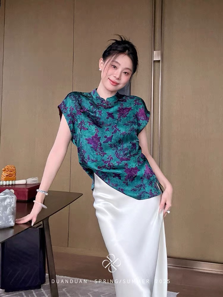 High-Quality Women’s Clothes and Fragrance: Supporting Exchange with Elegant Silk Rosary Packaging - 图片 1