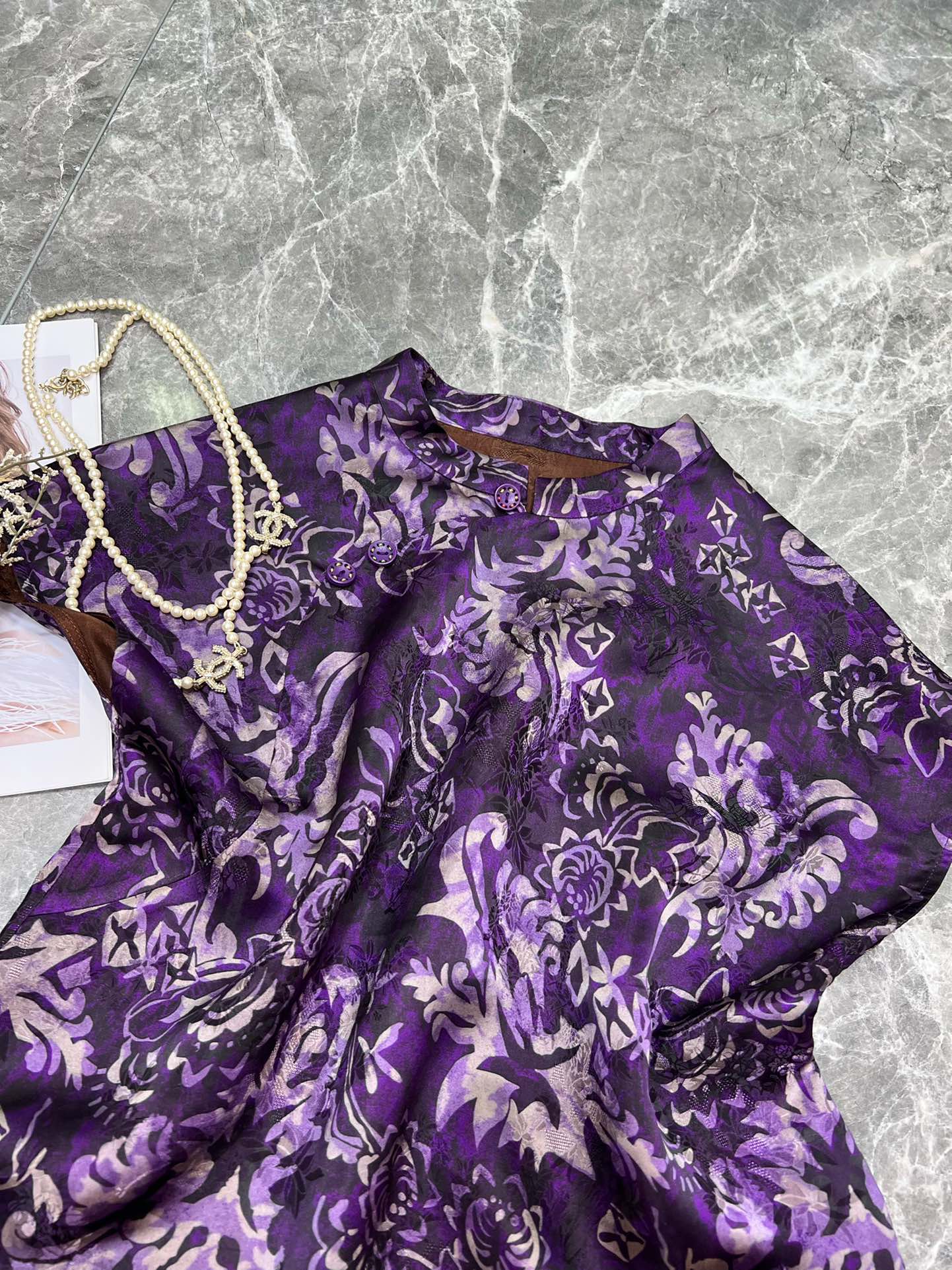 Luxury European Fashion: High-Quality Clothes, Fragrance, and Support for Exchange - 图片 4