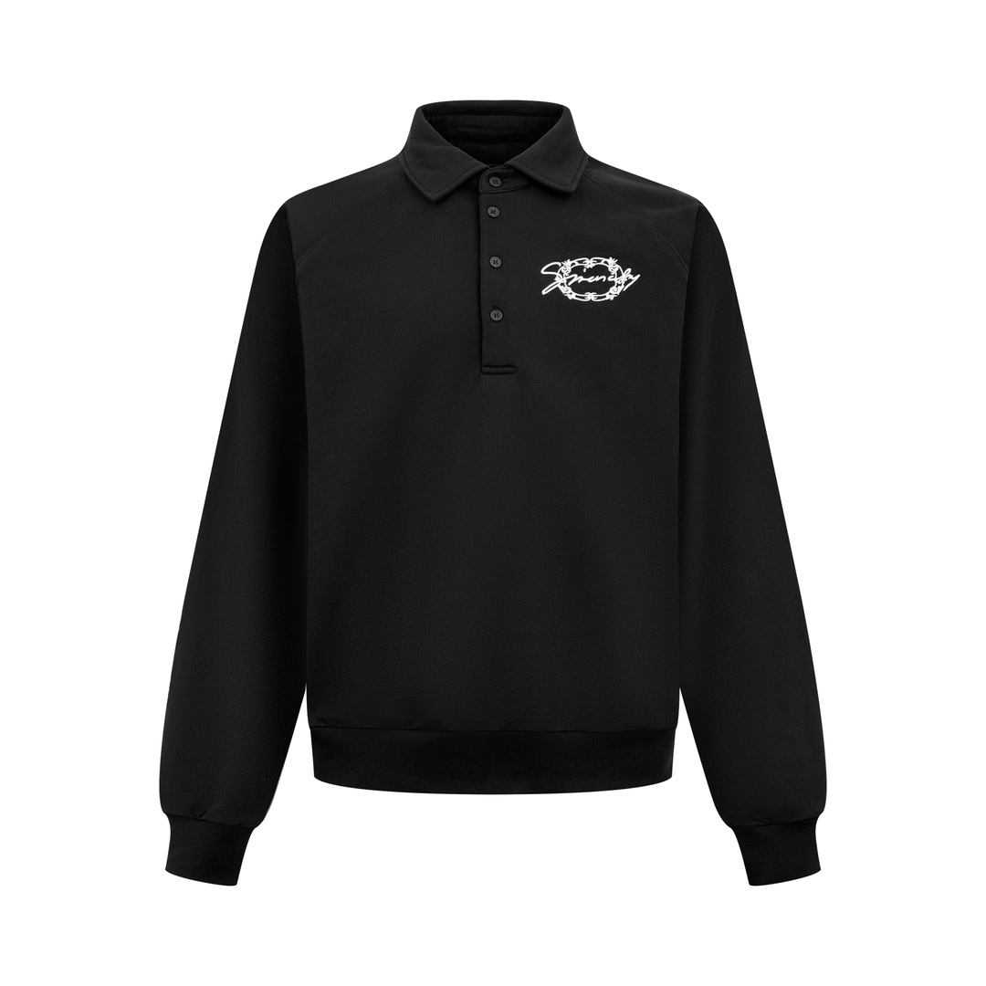 NO:468369,.Givenchy embroidered corolla sweatshirt Customized art woven pure cotton sweatshirt fabric Delicate and soft, comfortable skin, intoxicated by the depth of black, embellished with the signature motif on the chest, the crown frame is like a gorgeous crown, surrounding the letters, demonstrating the usual elegance and nobility of the Givenchy brand. The raven sleeve design is integrated to make the shoulder lines natural and smooth like flowing water, and the sense of high quality exudes from the inside out. Outline a new chapter of fashion. Craven 1: Using imported machine embroidery technology Use advanced computer control systems and precision mechanical components to realize Givenchy signature corolla embroidery operation with high precision, smooth and delicate lines. Craven 2: Connect the raven sleeves, and prioritize precise connection according to the original positioning. Connect the cut piece of the sleeve to the shoulder piece of the body, making the sleeve and the body naturally transition on the shoulder, more comfortable and beautiful  Craft 3: The fabric is washed, the texture is better, not easy to deform, not easy to shrink, not easy to fade, maintain long-term beauty, customization of auxiliary materials 1:1 GVC buttons Customization 1:1 GVC trademark style loose version S M L XL exclusively for, given, given, given, given, hoodie, sweatshirts, alexander wang19860909.Givenchy 刺绣花冠卫衣 定制艺织纯棉卫衣织物 细腻柔软 舒适贴肤 沉醉于黑色的深邃 饰以签名字母点缀于胸前 花冠镜框则如同一顶华丽的桂冠 环绕在字母周围 彰显纪梵希品牌方一贯的优雅与高贵 插肩袖设计融入 让肩部线条如行云流水般自然流畅 由内而外散发的高级感 勾勒时尚新章 工艺1: 采用进口机刺绣工艺 使用先进的计算机控制系统和精密的机械部件 实现Givenchy签名花冠刺绣作业 精度高 线条流畅而细腻 工艺2: 衔接插肩袖 优先按原版定位精准地衔接 将袖子的裁片与衣身的肩部裁片相连 使袖子与衣身在肩部自然过渡 更为舒适 美观 工艺3: 面料都经过浇洗 手感质感更佳 不易变形 不易缩水 不易褪色 保持长久的美观 辅料定制1:1 GVC 纽扣 定制1:1 GVC 商标 版型 宽松版型 尺码 S M L XL 独家专供,,givenchy,givenchy,hoodie,sweatshirts,alexander wang,Men's clothing