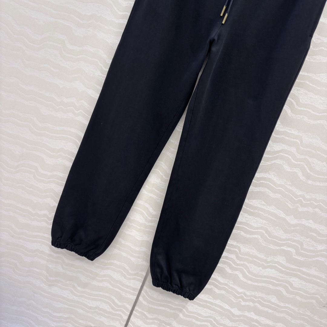 独家首发❤️爆单推荐！B家休闲穿搭！时髦风气质单品！十字绣工艺刺绣战马时髦休闲裤！可甜可盐气质减龄少女风