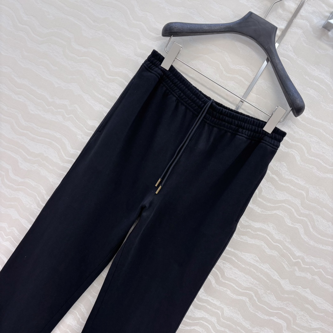 独家首发❤️爆单推荐！B家休闲穿搭！时髦风气质单品！十字绣工艺刺绣战马时髦休闲裤！可甜可盐气质减龄少女风