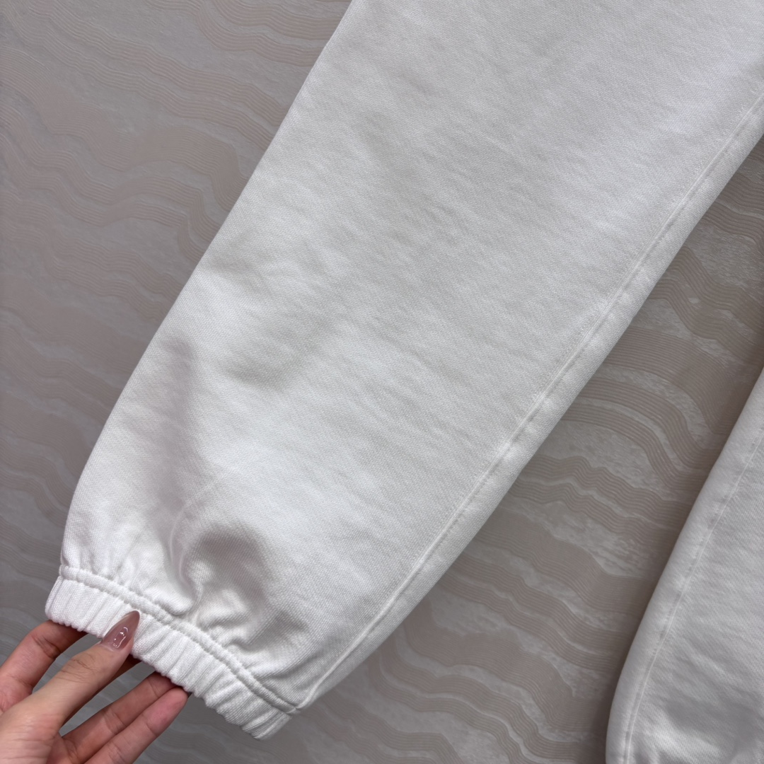 独家首发❤️爆单推荐！B家休闲穿搭！时髦风气质单品！十字绣工艺刺绣战马时髦休闲裤！可甜可盐气质减龄少女风