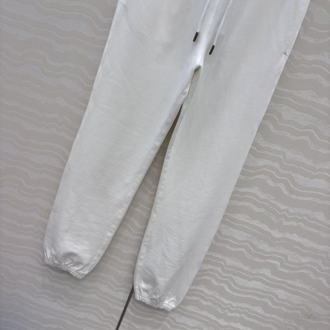 独家首发❤️爆单推荐！B家休闲穿搭！时髦风气质单品！十字绣工艺刺绣战马时髦休闲裤！可甜可盐气质减龄少女风