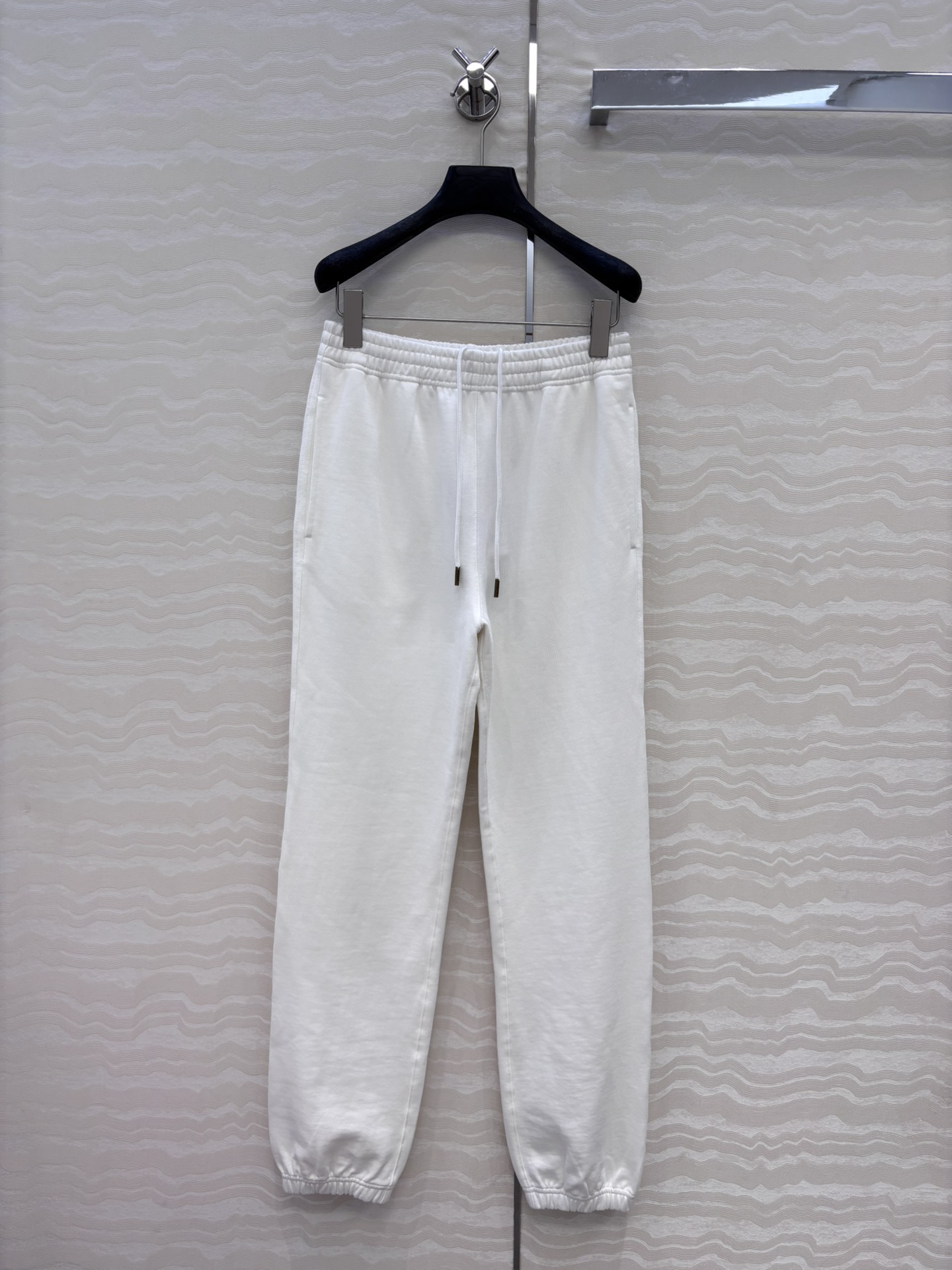 独家首发❤️爆单推荐！B家休闲穿搭！时髦风气质单品！十字绣工艺刺绣战马时髦休闲裤！可甜可盐气质减龄少女风